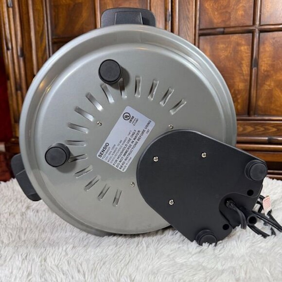 Bella Stone Pizza Oven Graphite Black Thin Crust - Deep Dish Pan Pizza - Fries - Picture 8 of 16